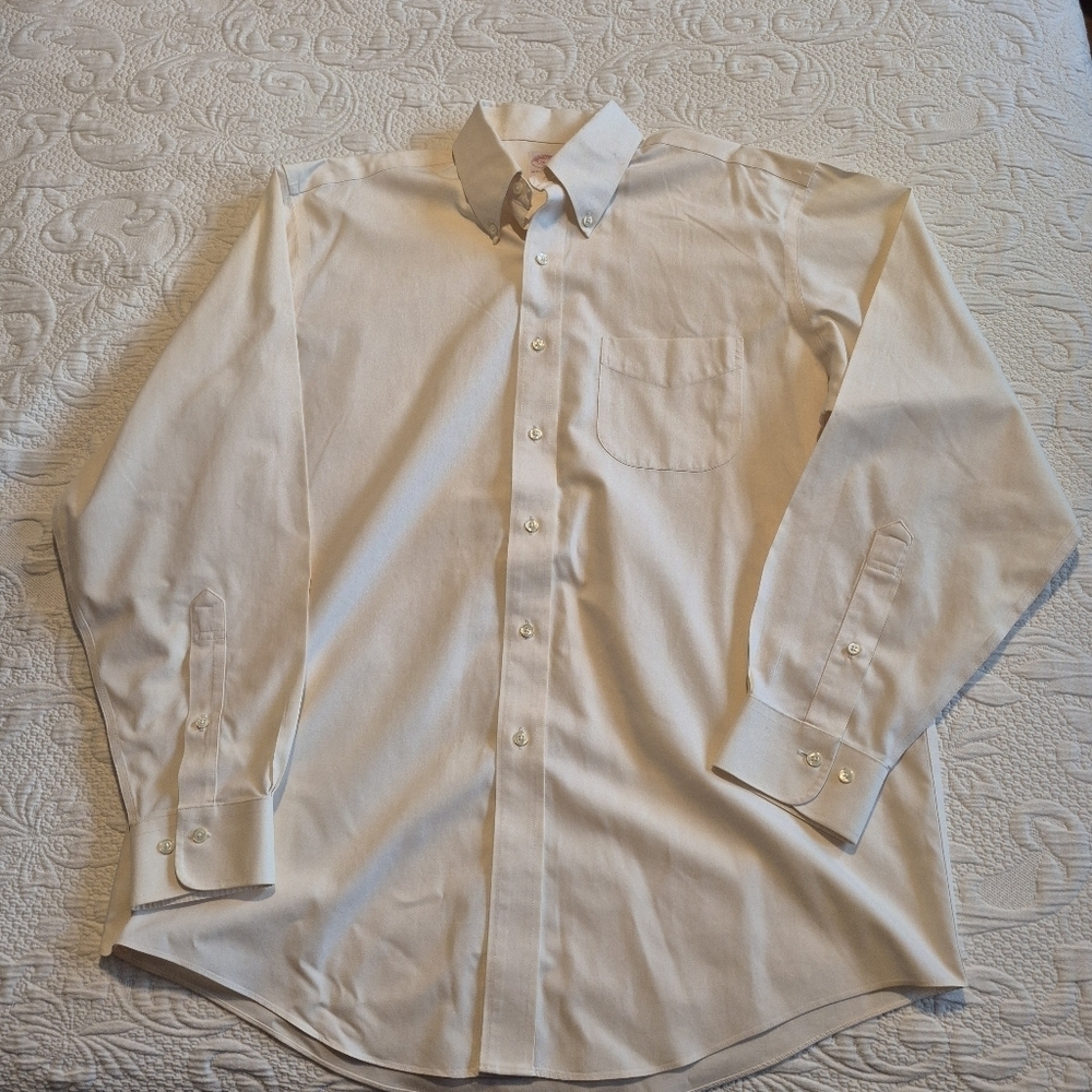Brooks Brothers men's 16 4/5 long sleeve light yellow cream button up shirt EUC